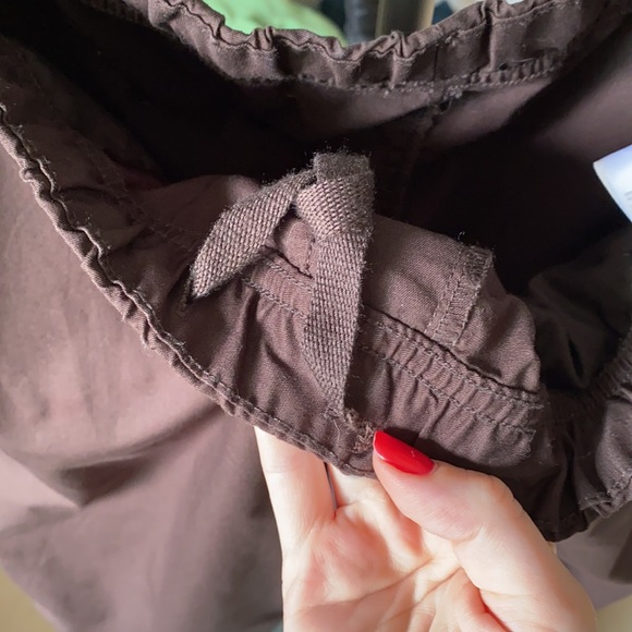 Uniqlo Pants w drawstring (inside) brown bootcut - Picture 3 of 3